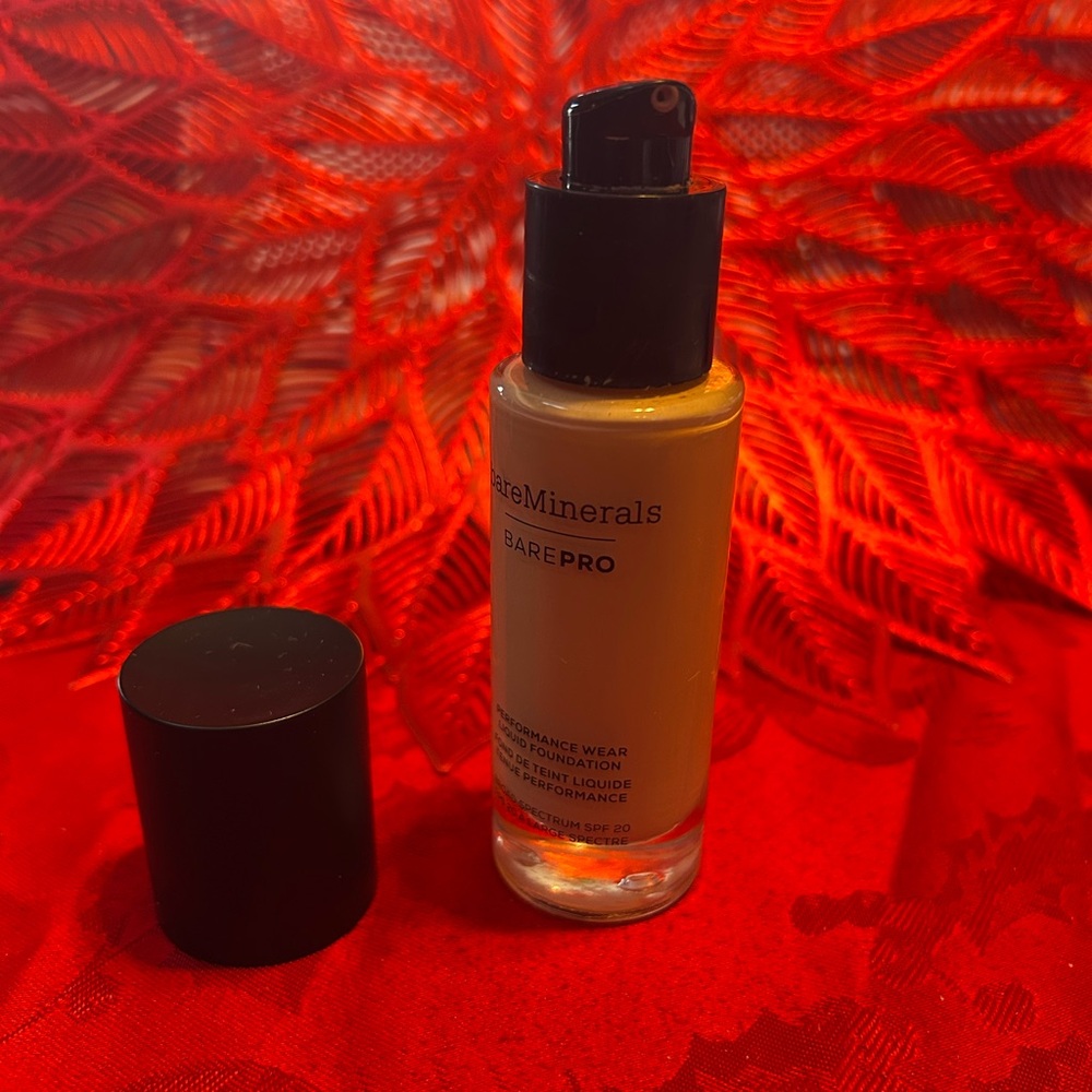 Bare minerals bare pro foundation - Picture 2 of 3